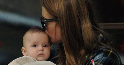 Millie Mackintosh plants a kiss on gorgeous daughter Sienna as they enjoy stroll - www.ok.co.uk - Taylor - Chelsea