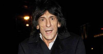Scammer impersonating Ronnie Wood tries to con woman out of thousands - www.msn.com - New York