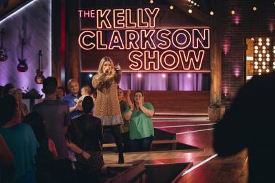 ‘The Kelly Clarkson Show’ Heads Back To Studio For Season 2, Brings In Virtual Audience - deadline.com - Los Angeles - Montana