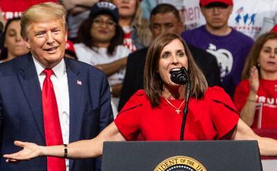 Republican Senator McSally Asks Supporters to Skip a Meal & Donate to Her Campaign Instead - www.justjared.com - Arizona