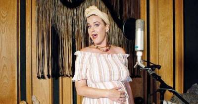 Pregnant Katy Perry relishes time at home - www.msn.com - Los Angeles
