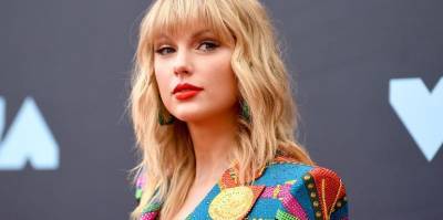 Taylor Swift Surprised Indie Record Stores With Signed Copies of 'Folklore' - www.elle.com - Chicago