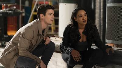 Grant Gustin - Candice Patton - 'The Flash': First Season 7 Trailer Shows Barry Desperately Trying to Save Iris - etonline.com