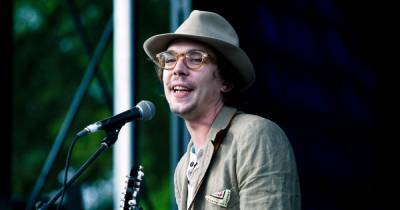 Justin Townes Earle Dead: Singer and Son of Country Star Steve Earle Dies at 38 - www.usmagazine.com