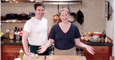 Amy Schumer Hilariously Fails a Cooking Quiz From Her Husband Chris Fischer - www.usmagazine.com