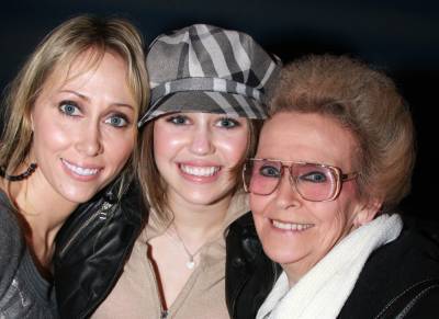 Miley Cyrus Honours Her Grandma Loretta With Limited T-Shirt Benefiting Charity - etcanada.com