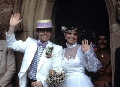 Elton John’s ex-wife took an overdose just three days into their honeymoon - evoke.ie