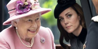 How Kate Middleton's Relationship With the Queen Changed During COVID-19 - www.elle.com - Scotland