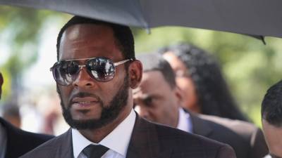 R. Kelly 'attacked' in jail; attorney pushes for his release: ‘The government can’t ensure his safety’ - www.foxnews.com - Chicago