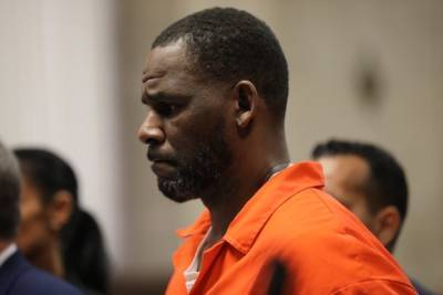 R Kelly Attacked By Another Inmate in Chicago Prison, Attorneys Say - thewrap.com - Chicago - Minneapolis