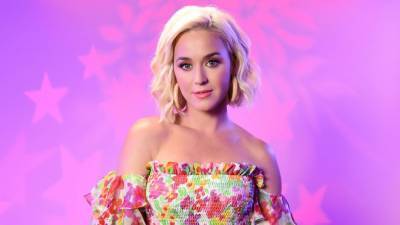 Katy Perry Celebrates Delivering a Baby and a Record 'in the Same Week' - www.etonline.com