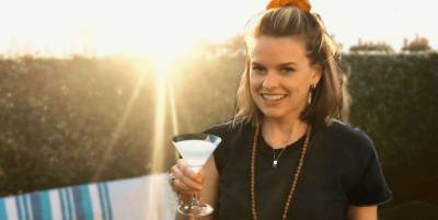 This Martini Recipe by Actress Alice Eve Is So Easy You'll Feel Like a Profesh Bartender - www.cosmopolitan.com