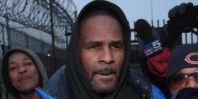 R. Kelly Allegedly Attacked in Jail - www.justjared.com - Illinois