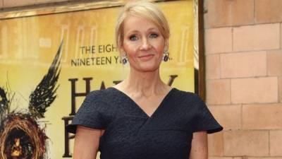 JK Rowling returns award after criticism of her views on trans rights - www.breakingnews.ie - USA