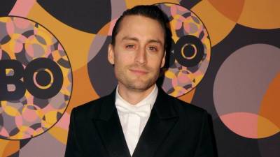 Kieran Culkin Didn't Realize 'Home Alone' Was Centered Around His Brother Macaulay's Character - www.etonline.com