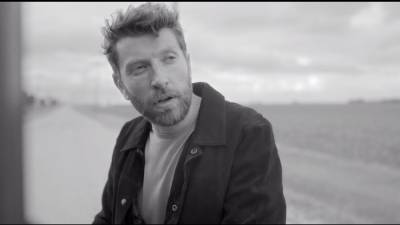 Brett Eldredge Drops Emotional ‘Sunday Drive’ Music Video: ‘Feel The Air And The Life In Your Veins’ - etcanada.com