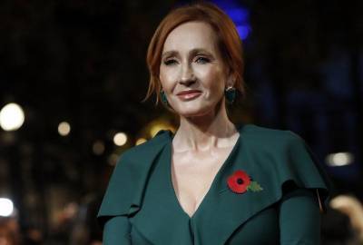 J.K. Rowling Returns Award From Group Linked To Kennedy Family - etcanada.com
