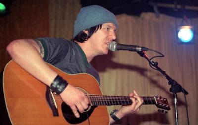 Listen to a new live album of Elliott Smith’s first ever solo show from 1994 - www.nme.com - city Portland