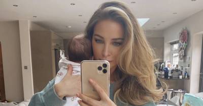 Lauren Pope shares sweet snap cradling baby Raine as star says she gets '20 minutes to herself each day' - www.ok.co.uk