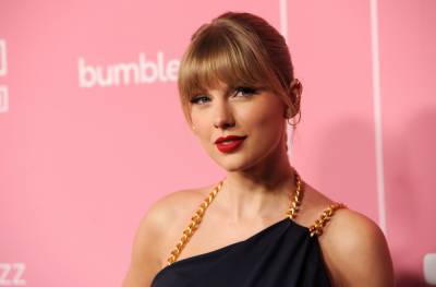 Taylor Swift Achieves Seventh No. 1 Album With ‘Folklore’ - etcanada.com