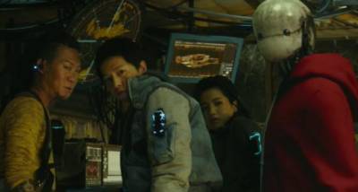 Space Sweepers Trailer: Song Joong Ki and gang discovers bomb disguised as a child; New release date REVEALED - www.pinkvilla.com - South Korea