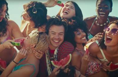 Harry Styles Tops Pop Songs With 'Watermelon Sugar,' Is First One Direction Member to Top Tally Twice - www.billboard.com - city Columbia