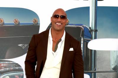 Dwayne Johnson to resume shooting Red Notice in ‘quarantined bubble’ - www.hollywood.com - USA