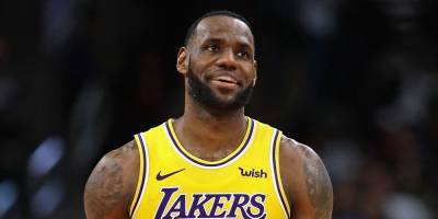 LeBron James Pays Tribute to Chadwick Boseman at Lakers Game - www.justjared.com