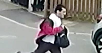 Police hunt knife thug after mum stabbed at random in street while walking with her child - www.dailyrecord.co.uk - Manchester
