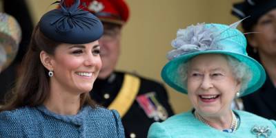 Kate Middleton Has Reportedly Been the Queen's "Rock" During the Pandemic - www.marieclaire.com