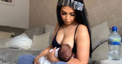 Cara De La Hoyde hailed 'super mum' as she breastfeeds newborn daughter in stunning photo - www.ok.co.uk