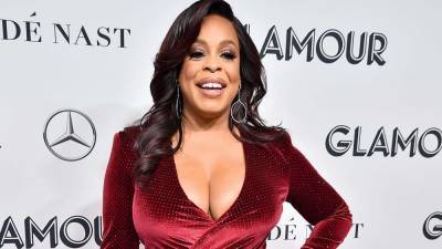 Niecy Nash Marries Jessica Betts in Outdoor Wedding -- See Their First Pic as Newlyweds! - www.etonline.com