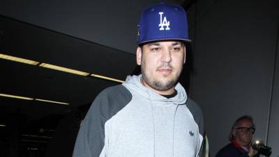 Rob Kardashian Goes Shirtless In Handsome New Selfie After A ‘Great Weekend’ By The Pool - hollywoodlife.com