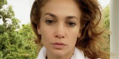 Jennifer Lopez's Makeup-Free Selfie Is Simply Stunning - www.marieclaire.com