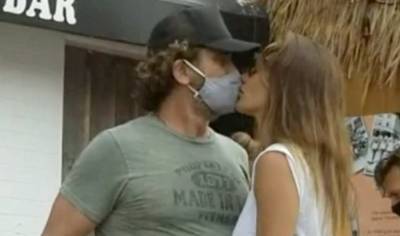 Gerard Butler Kisses Girlfriend Morgan Brown Through His Mask! - www.justjared.com - city Venice - Greenland
