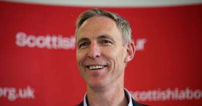 Jim Murphy removes Scottish Labour credentials from his website - www.dailyrecord.co.uk - Scotland
