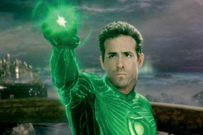 Ryan Reynolds’ ‘Green Lantern’ Re-Edit Puts Him in Snyder Cut and Casts Tom Cruise as Hal Jordan (Video) - thewrap.com - Jordan - county Snyder