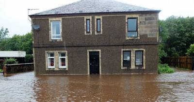 Ayrshire village suffers flooding misery as River Garnock bursts its banks - www.dailyrecord.co.uk