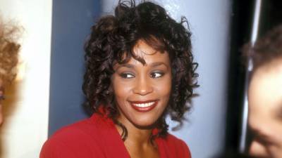 Whitney Houston Is Getting a 'No Holds Barred' Biopic in 'I Wanna Dance With Somebody' - www.etonline.com - Houston