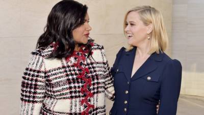 Reese Witherspoon and Mindy Kaling Join Fun Instagram Trend Perfectly Showing Their 2020 Moods - www.etonline.com