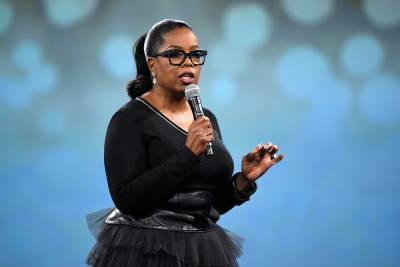 Oprah called a ‘fraud’ for calling out ‘white privilege’ since she’s so rich - nypost.com
