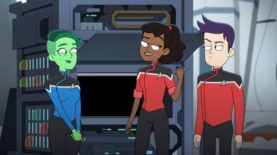 'Star Trek: Lower Decks' First Look: Ensign Tendi Meets Mariner and Boimler in Animated Premiere (Exclusive) - www.etonline.com