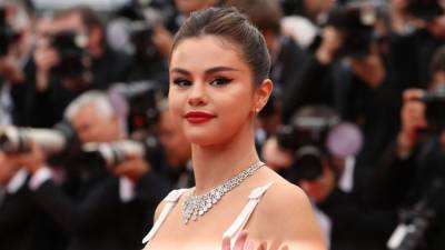 Selena Gomez Says Quarantine Has Made Her Learn 'So Much About Herself' - www.etonline.com