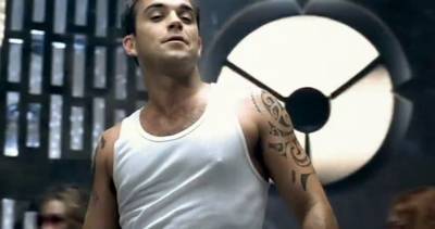 Robbie Williams' Rock DJ was Number 1 20 years ago - www.officialcharts.com
