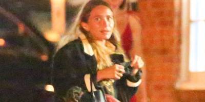 Mary-Kate Olsen Enjoys Dinner With Friends After Filing for Divorce - www.justjared.com - New York - county Hampton
