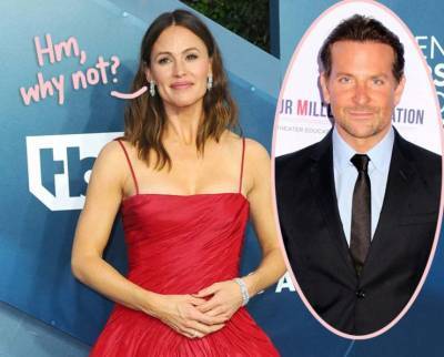 Jennifer Garner Enjoys Flirty Beach Date With Bradley Cooper After Breaking Up With BF John Miller! DETAILS! - perezhilton.com