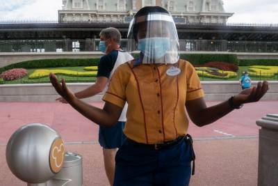 Disney World staffer recounts ‘scary’ experience working during coronavirus - nypost.com - Florida