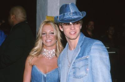 Britney Spears Posts Adorable Photo Referencing The Double Denim She And Justin Timberlake Wore To 2001 Award Show - etcanada.com - USA