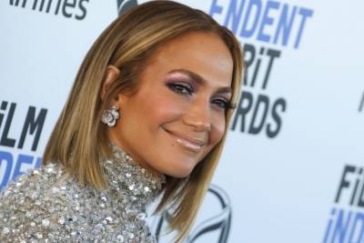 Jennifer Lopez shares never-before-seen picture of twins Emme and Max - hellomagazine.com