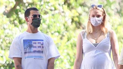 Joe Jonas Posts 1st Photo Since Sophie Turner Gives Birth As They Urge Fans To ‘Wear Masks’ - hollywoodlife.com